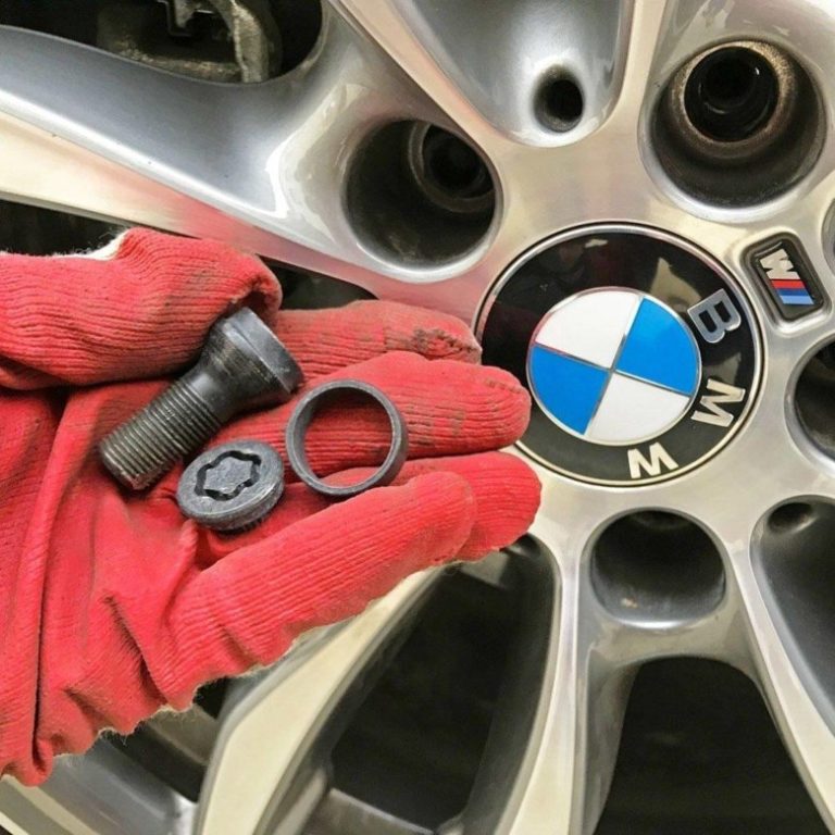 Locking Wheel Nut Removal Vargamutrite eemaldamine